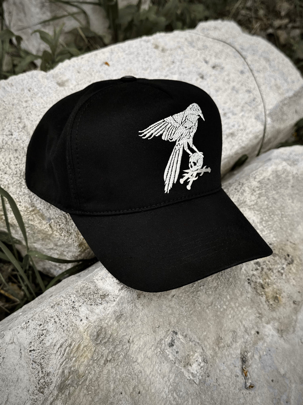 «RAVEN» TRUCKER HAT