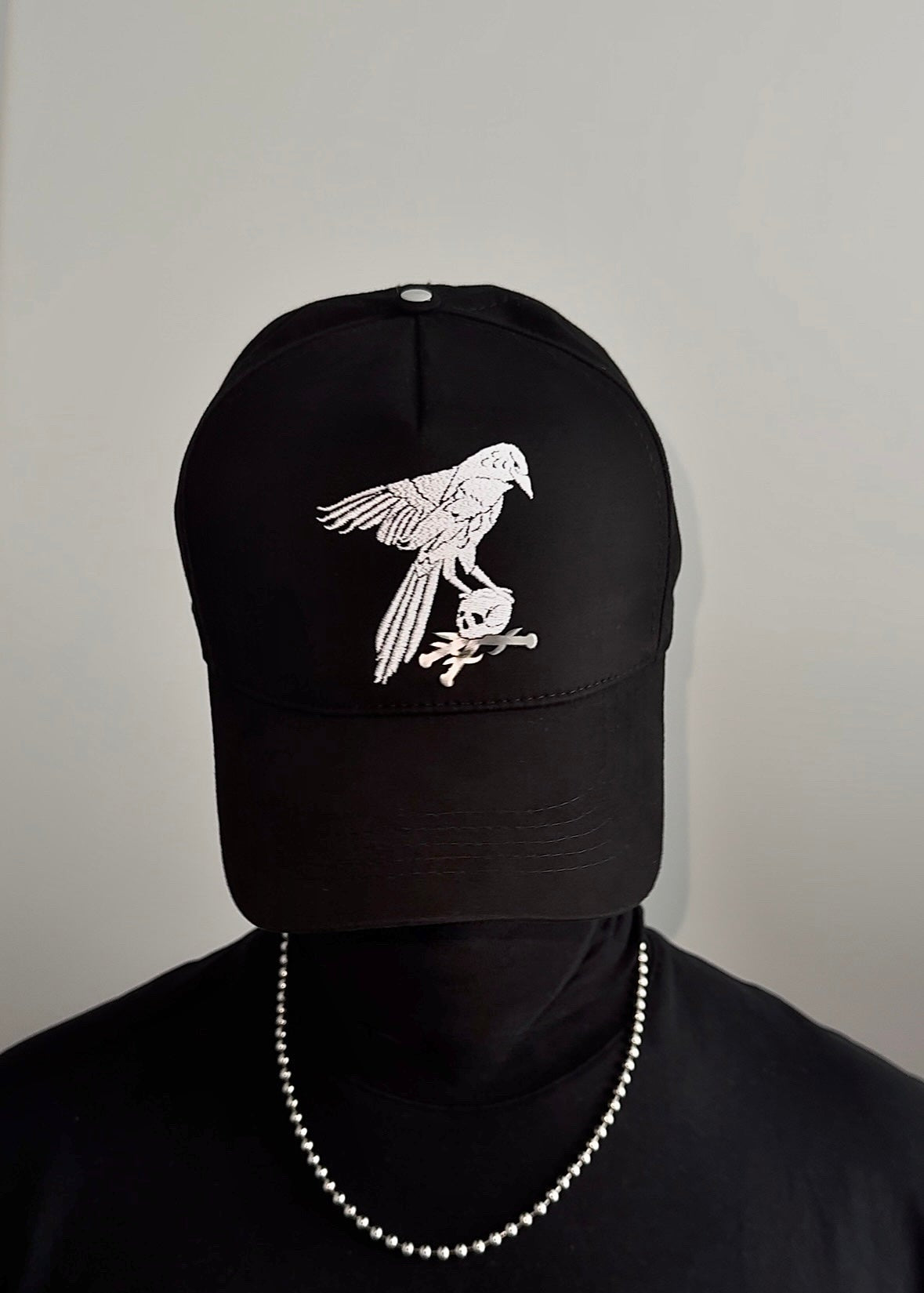 «RAVEN» TRUCKER HAT