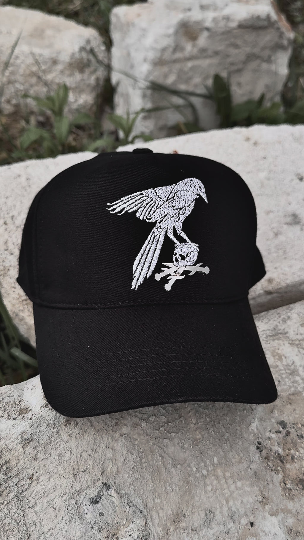 «RAVEN» TRUCKER HAT